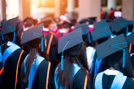 Entrega das Carteiras Profissionais aos formados da Universidade Tuiuti do Paran�.